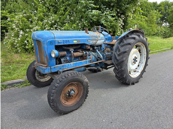 Tractor Fordson Major