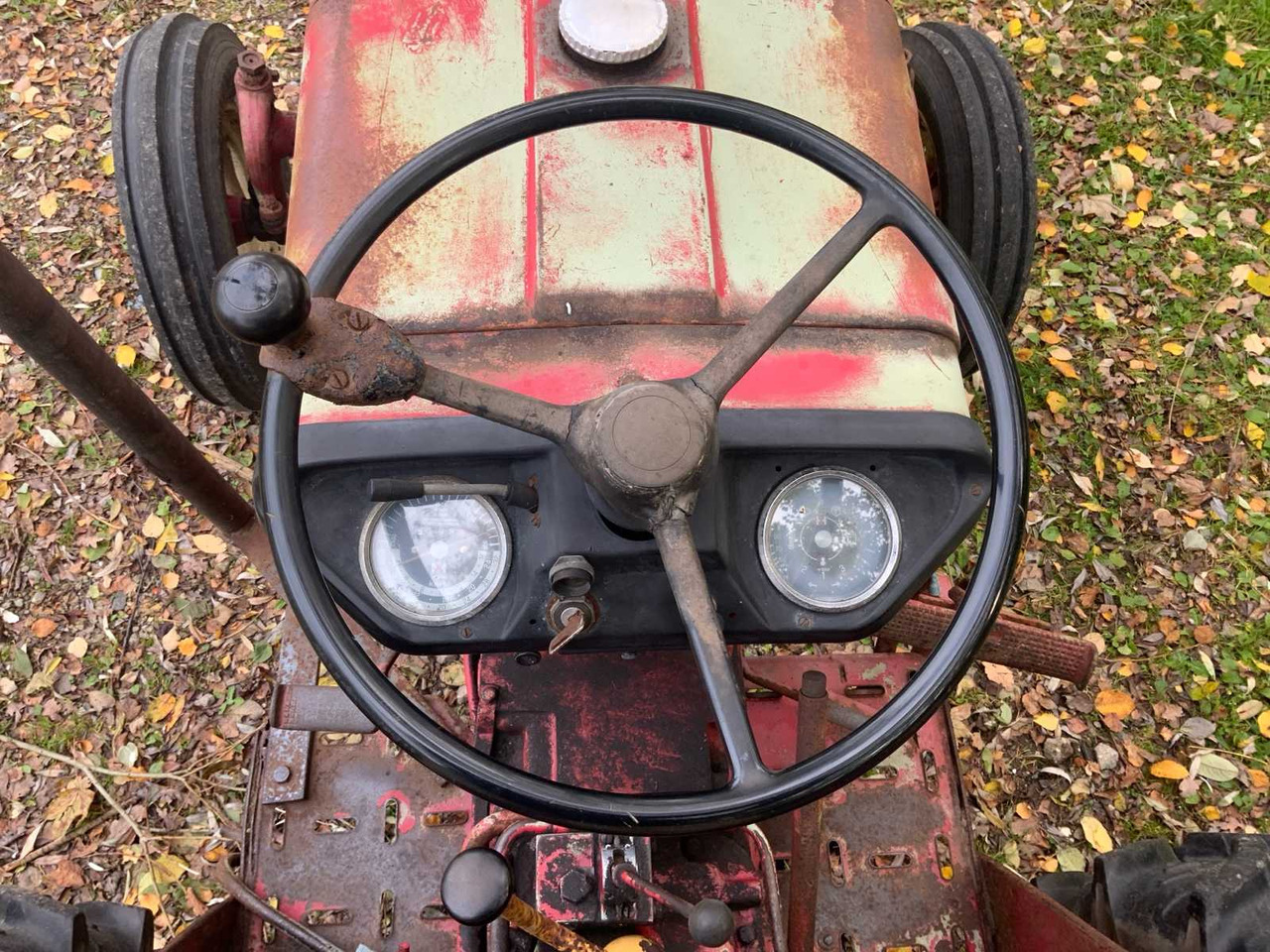 Tractor International 383