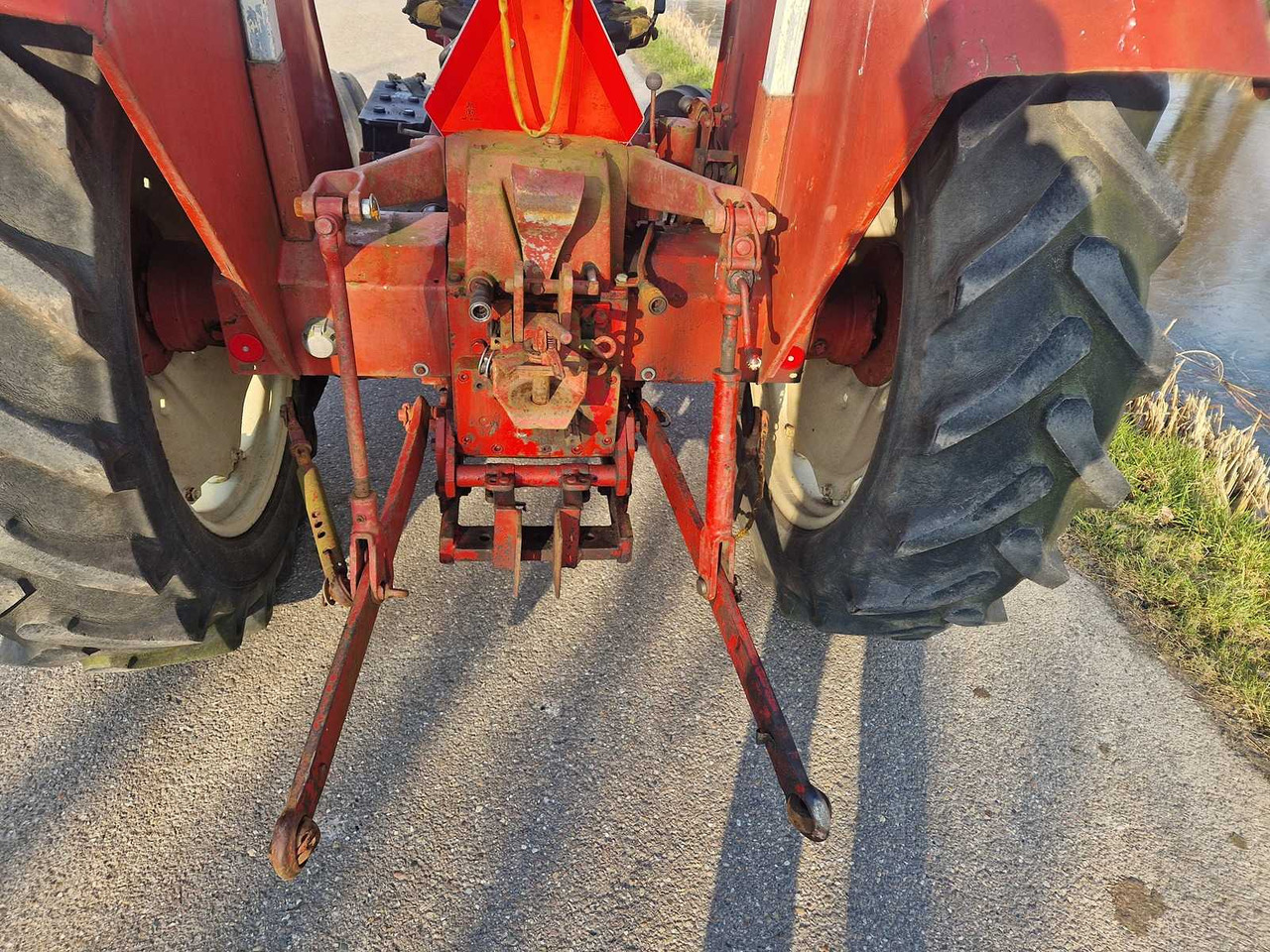 Tractor International 624