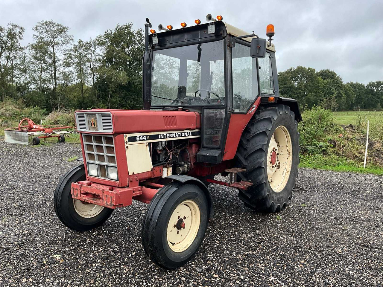 Tractor International 644