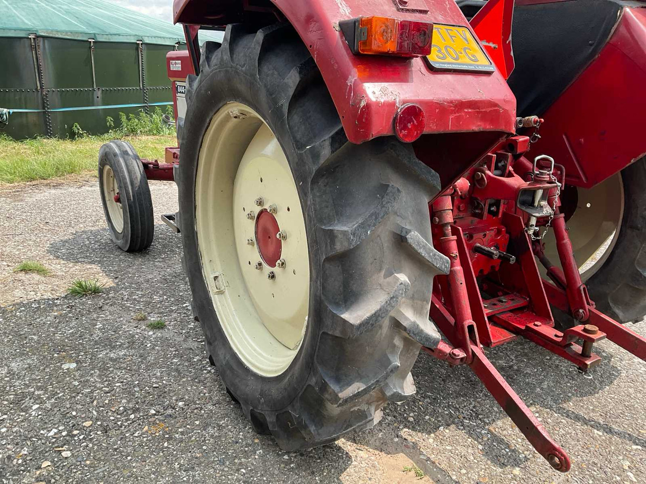 Tractor International 844-S