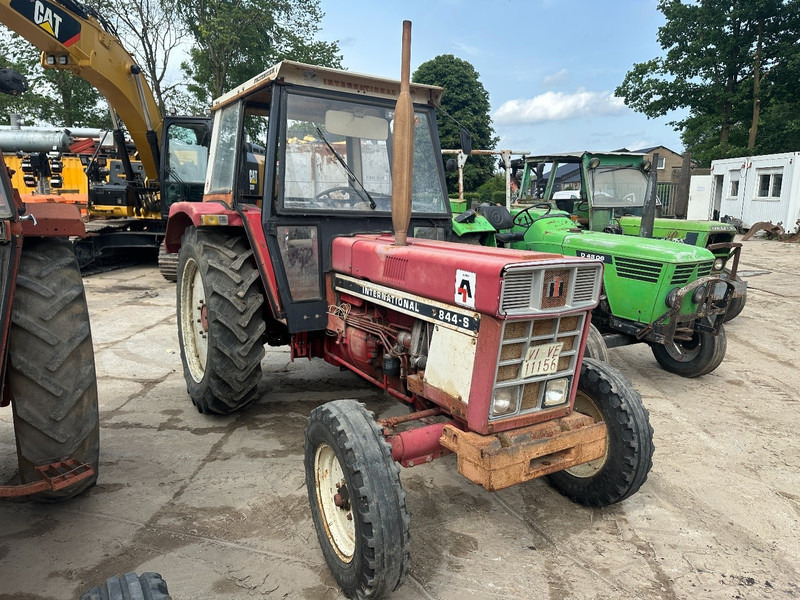 Tractor International 844-S Package 5 - See description