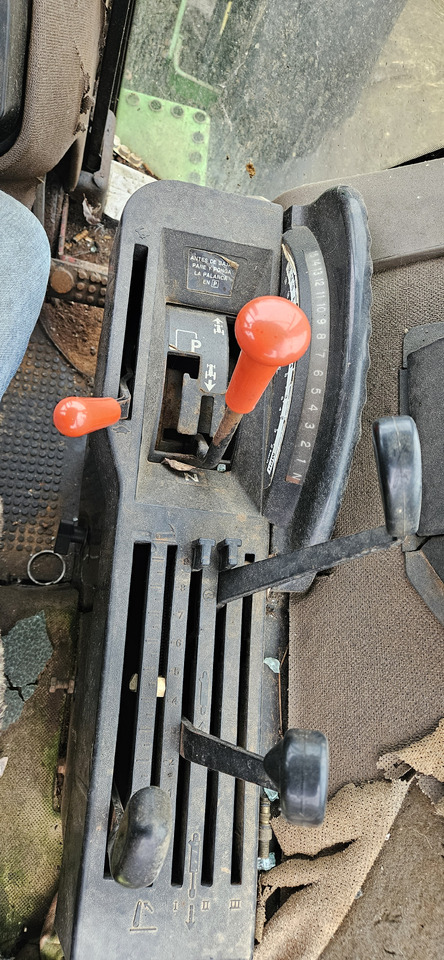 Tractor JOHN DEERE 4055