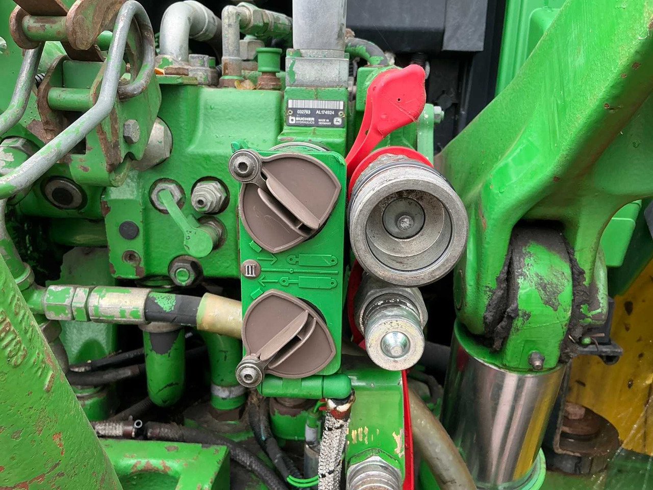 Tractor JOHN DEERE 6830 ALL-WHEEL DRIVE FARM TRACTOR