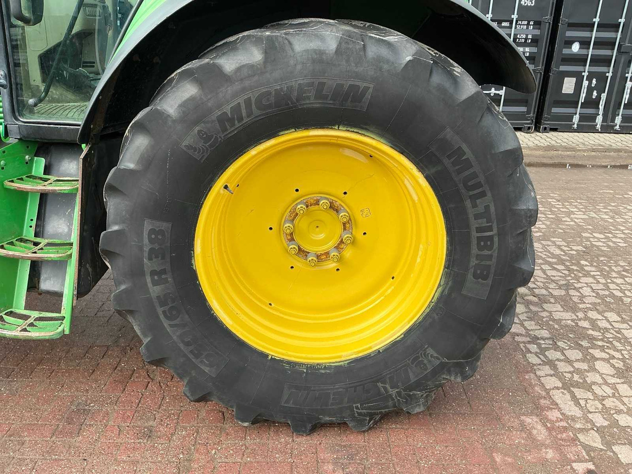 Tractor JOHN DEERE 6830 ALL-WHEEL DRIVE FARM TRACTOR