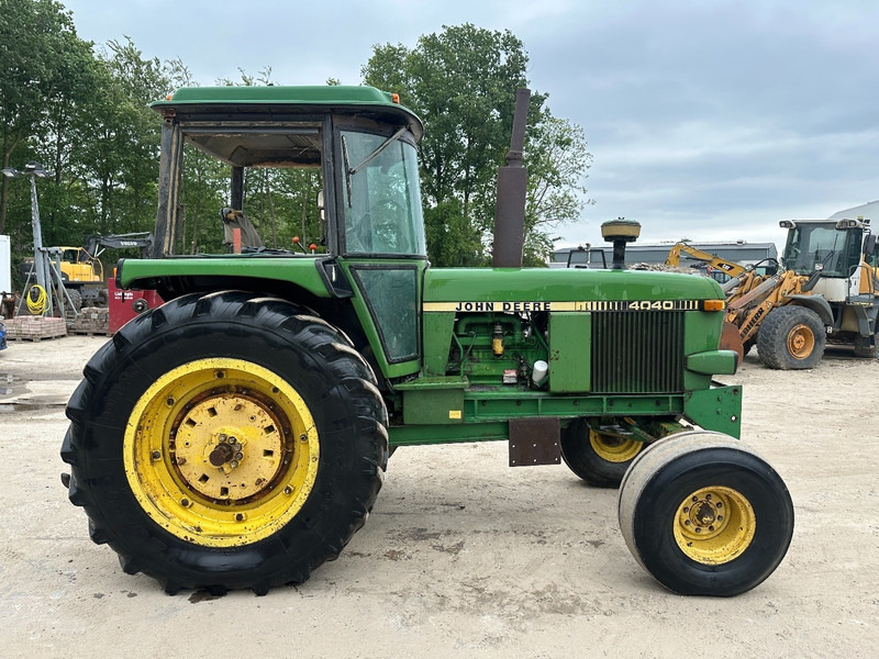 Tractor John Deere 4040