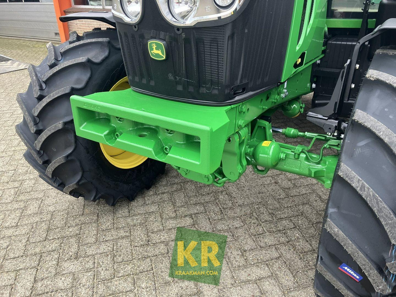 Tractor John Deere 6090M