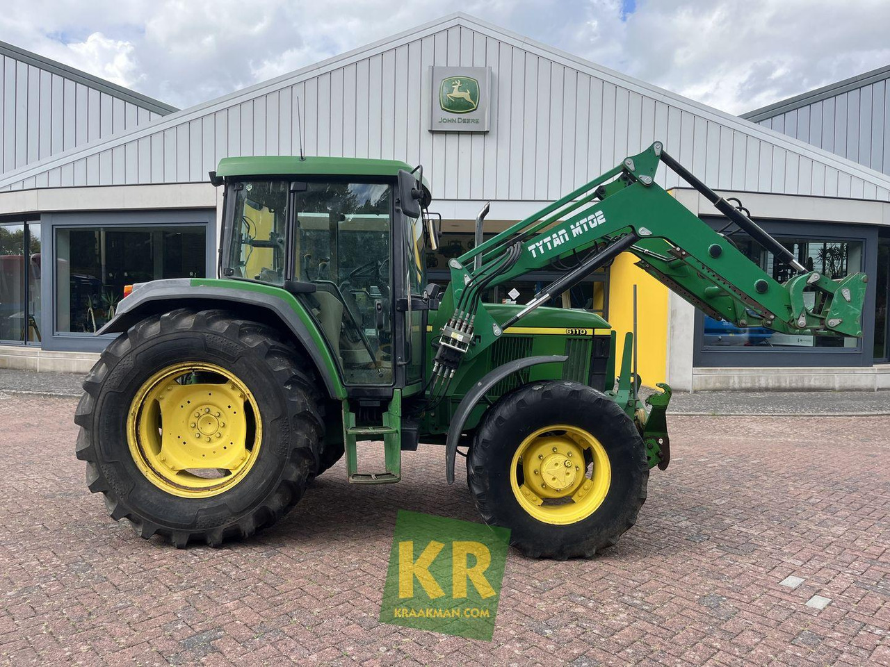 Tractor John Deere 6110