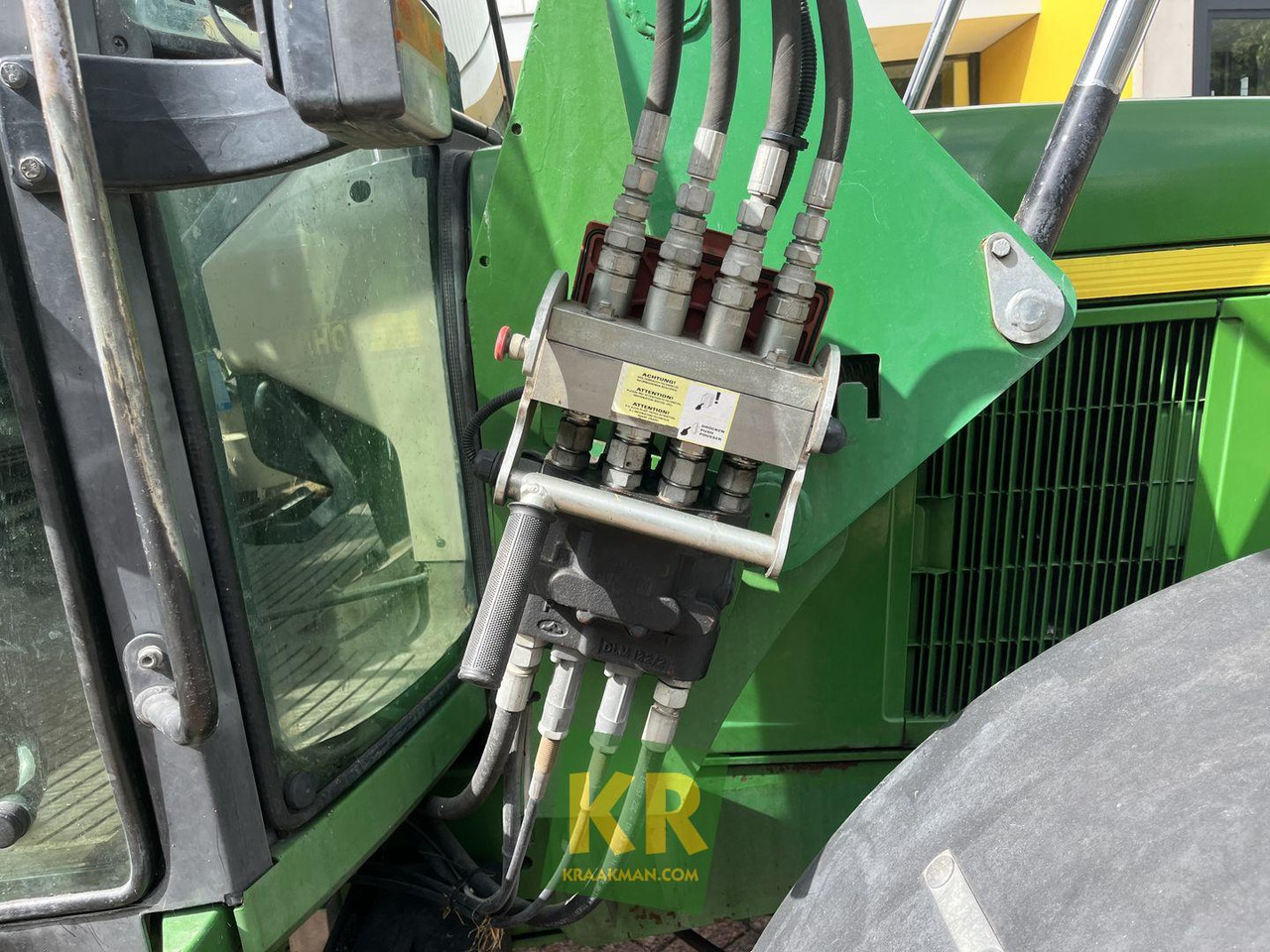 Tractor John Deere 6110