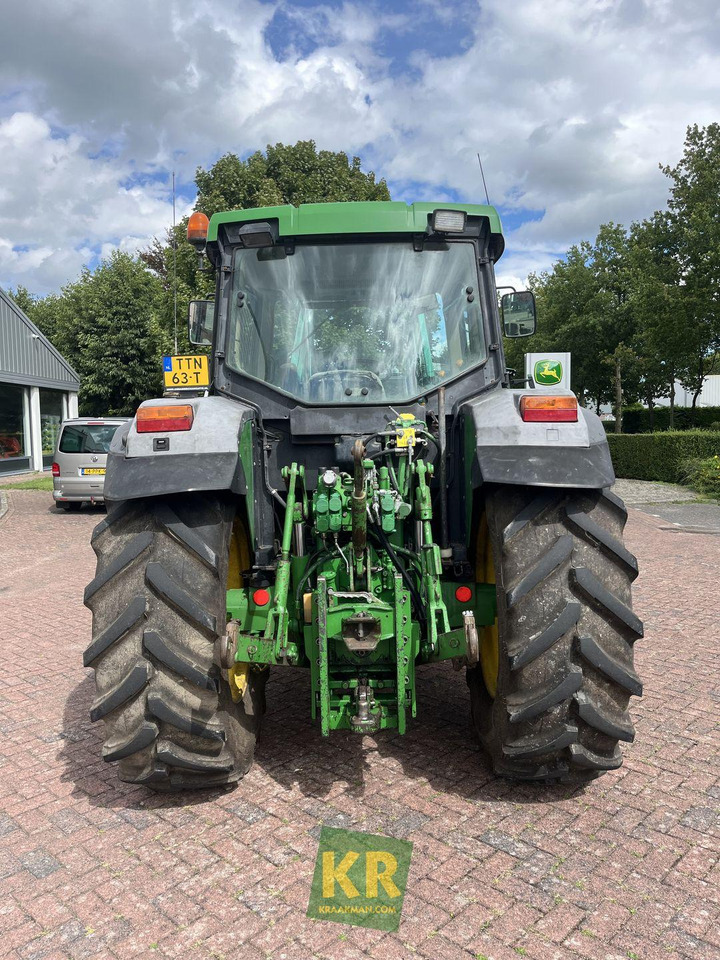 Tractor John Deere 6110