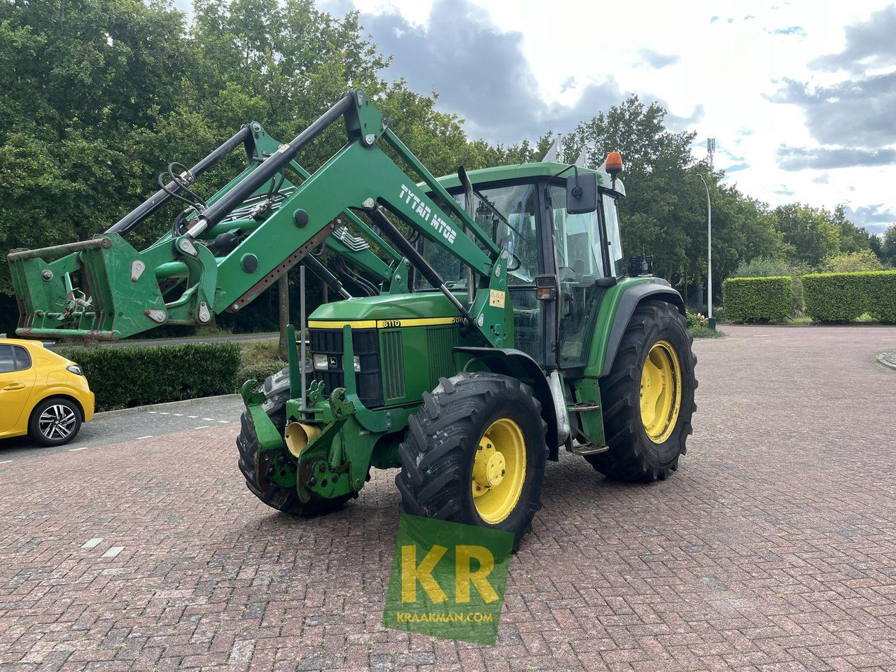 Tractor John Deere 6110