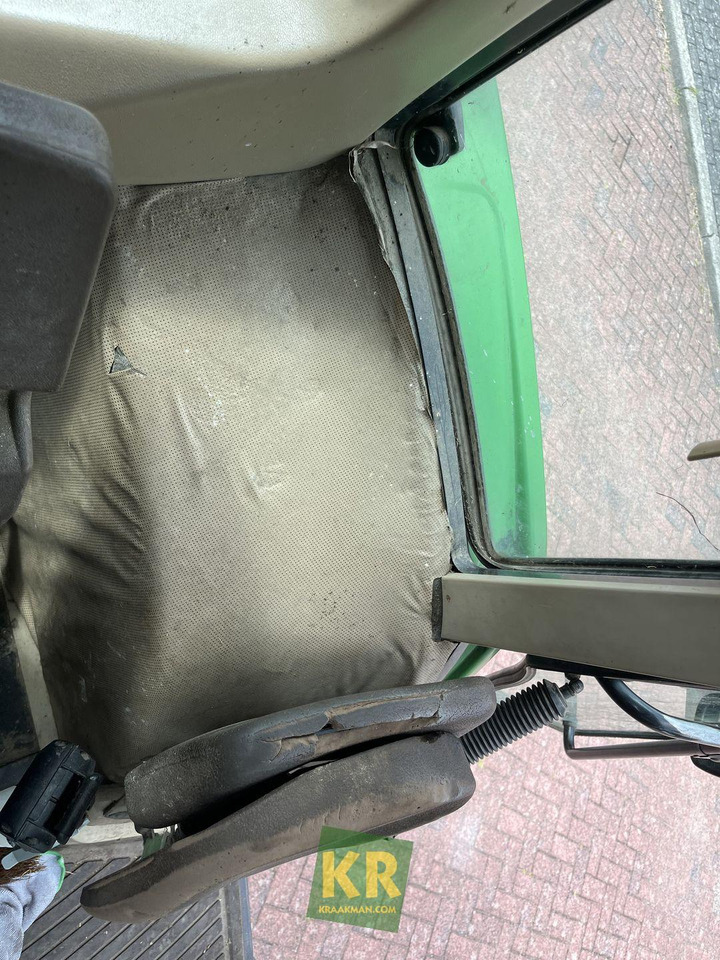 Tractor John Deere 6110