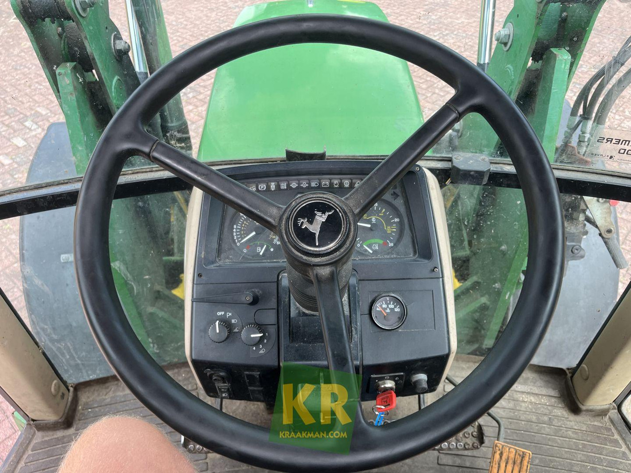 Tractor John Deere 6110