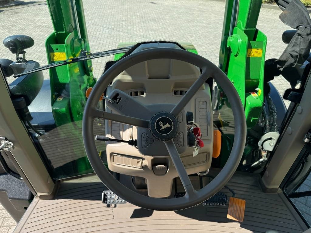 Tractor John Deere 6110M, 2021, Auto Power, 623R frontloader!!