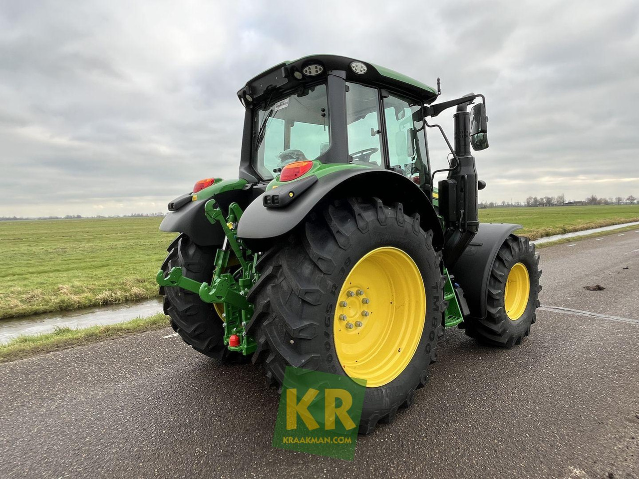 Tractor John Deere 6120M