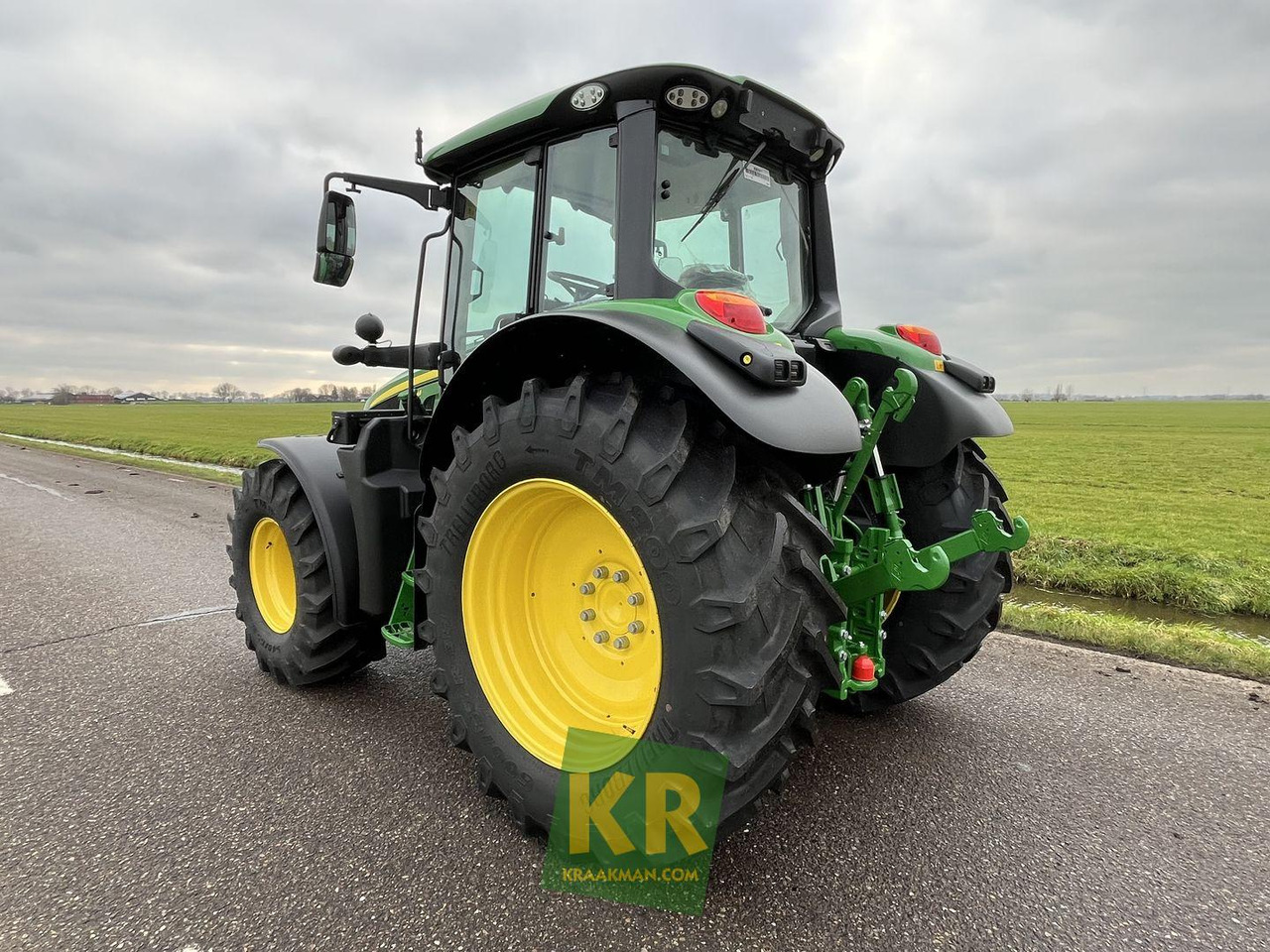 Tractor John Deere 6120M