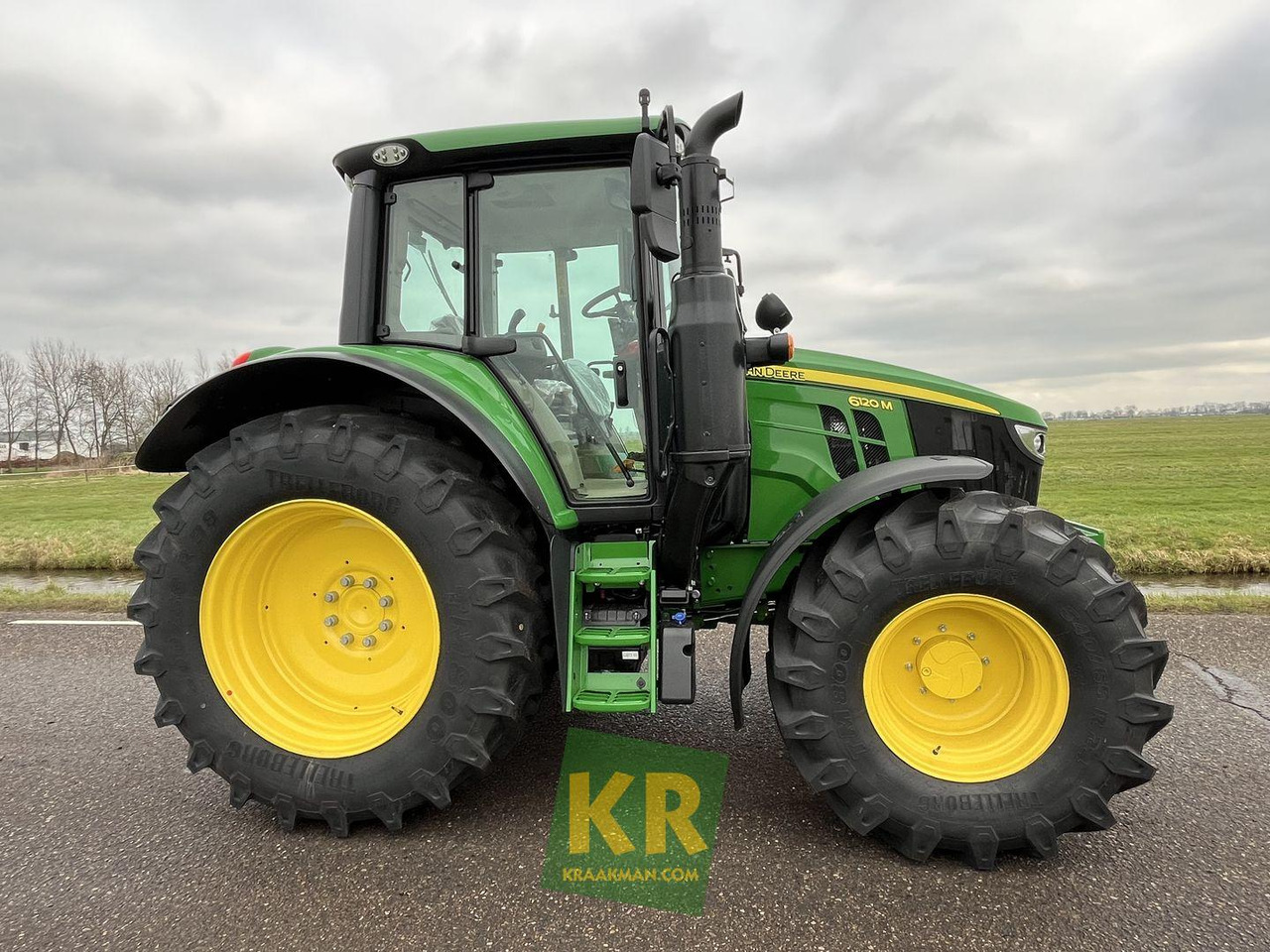 Tractor John Deere 6120M