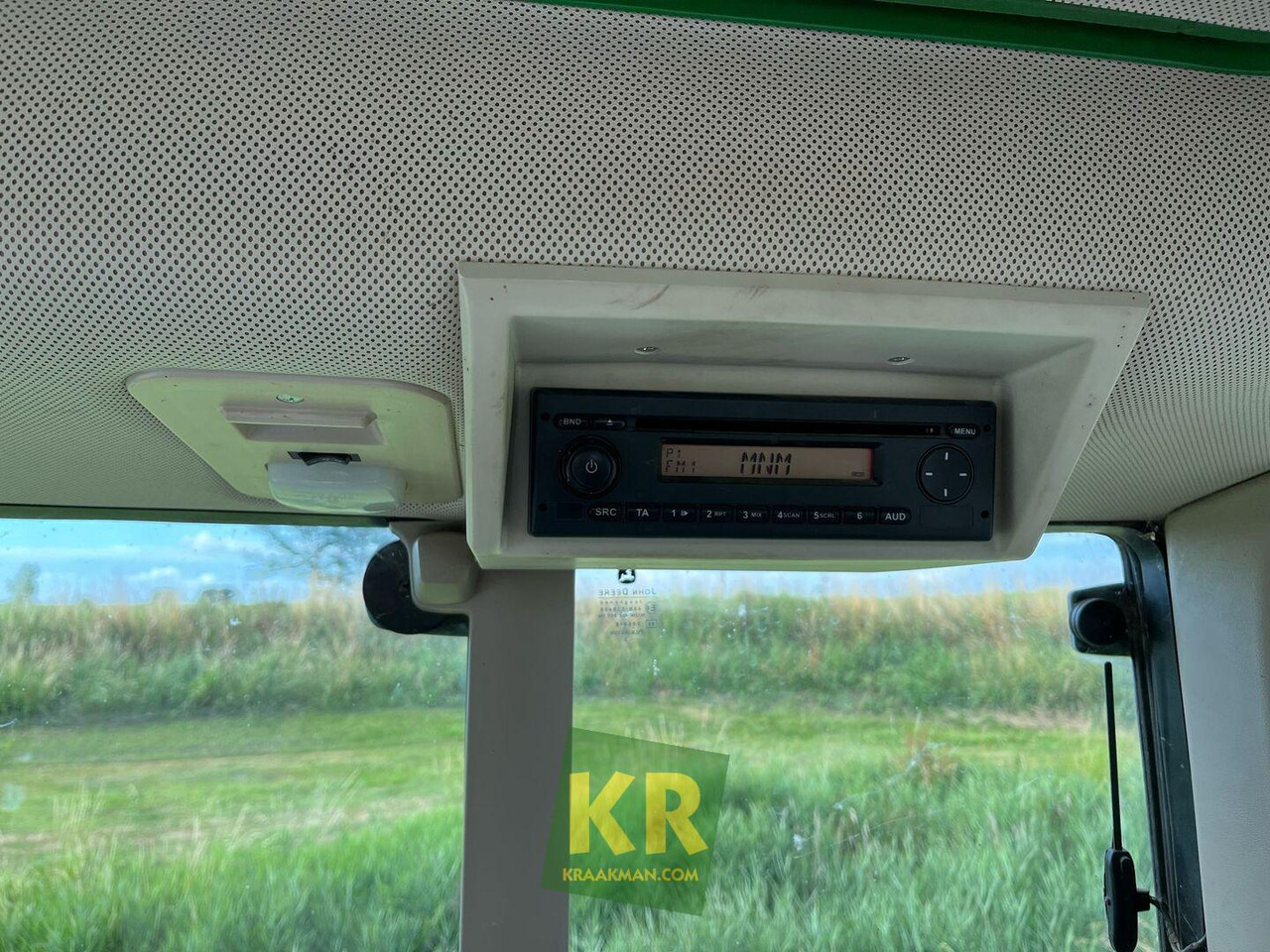 Tractor John Deere 6125M trekker