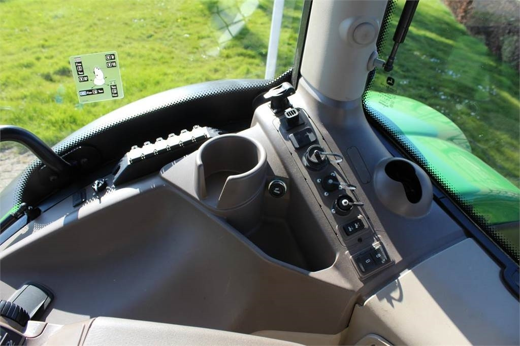 Tractor John Deere 6130R