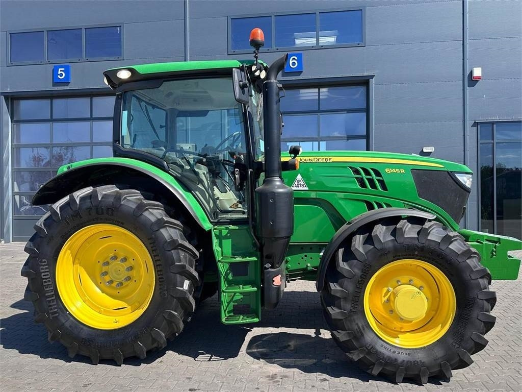 Tractor John Deere 6145R