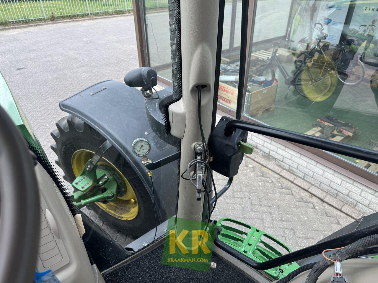 Tractor John Deere 6150R