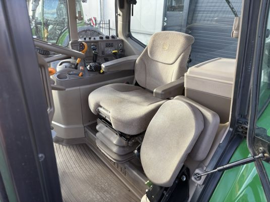 Tractor John Deere 6195M