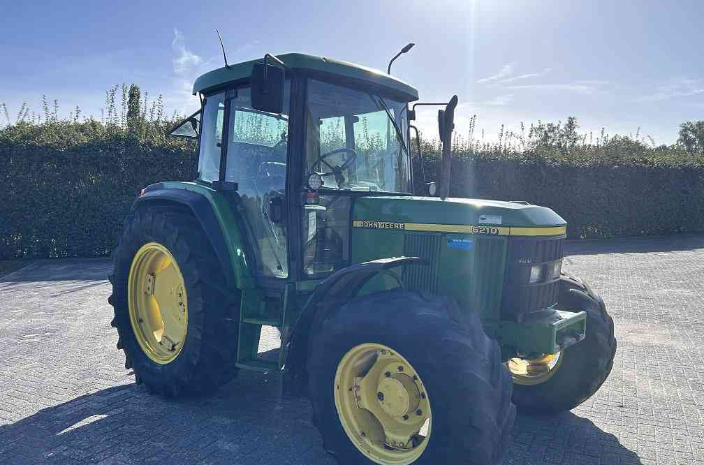 Tractor John Deere 6210