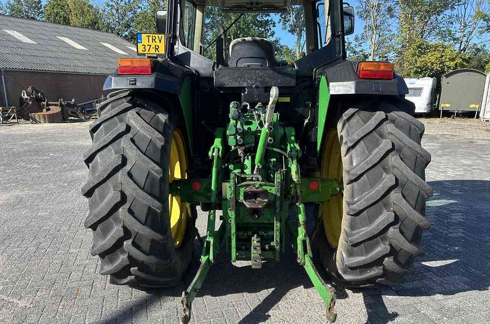 Tractor John Deere 6210