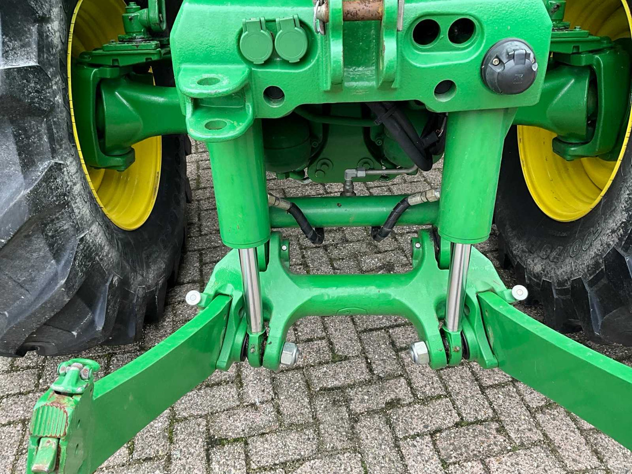 Tractor John Deere 6210R