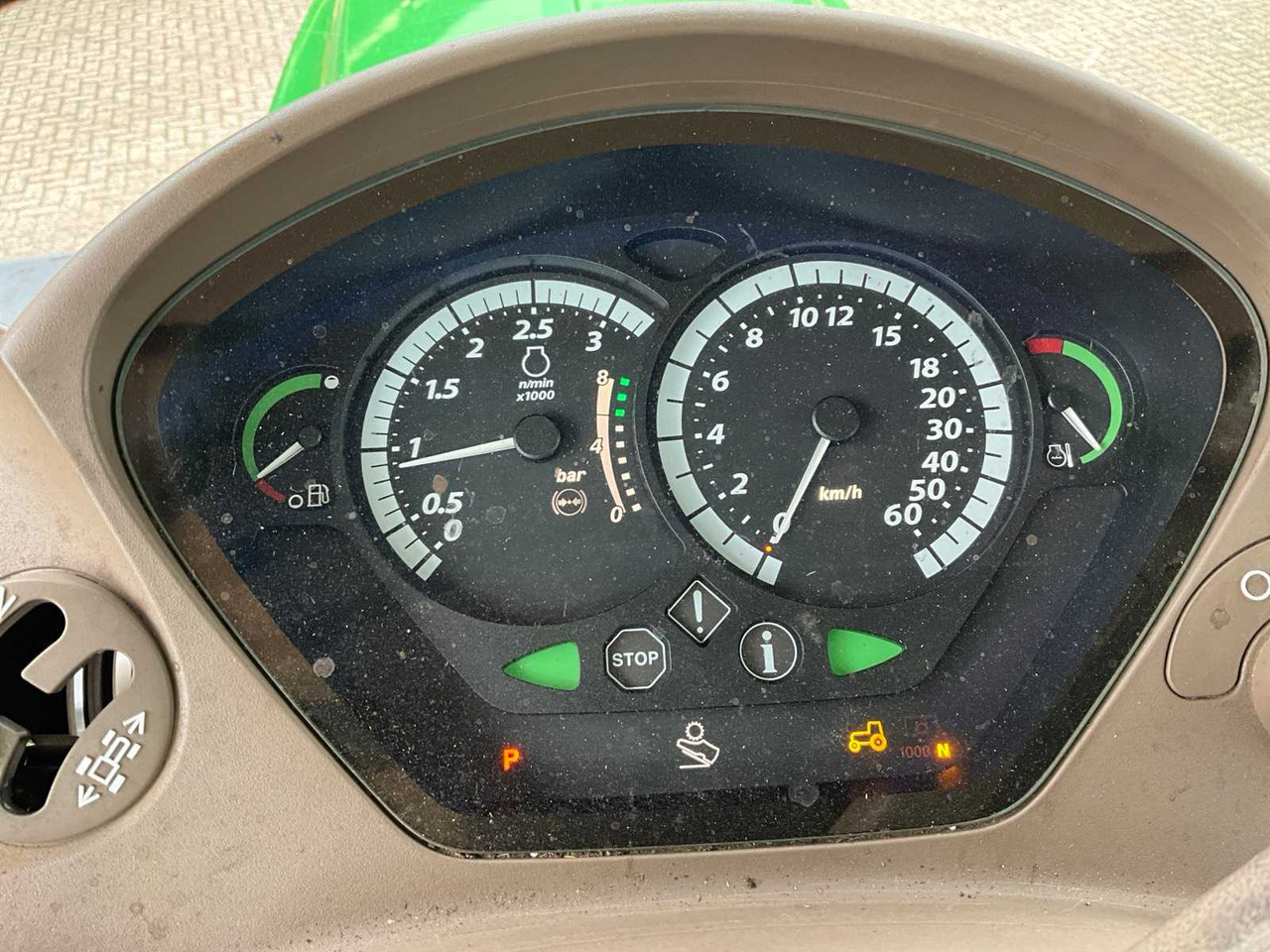 Tractor John Deere 6210R
