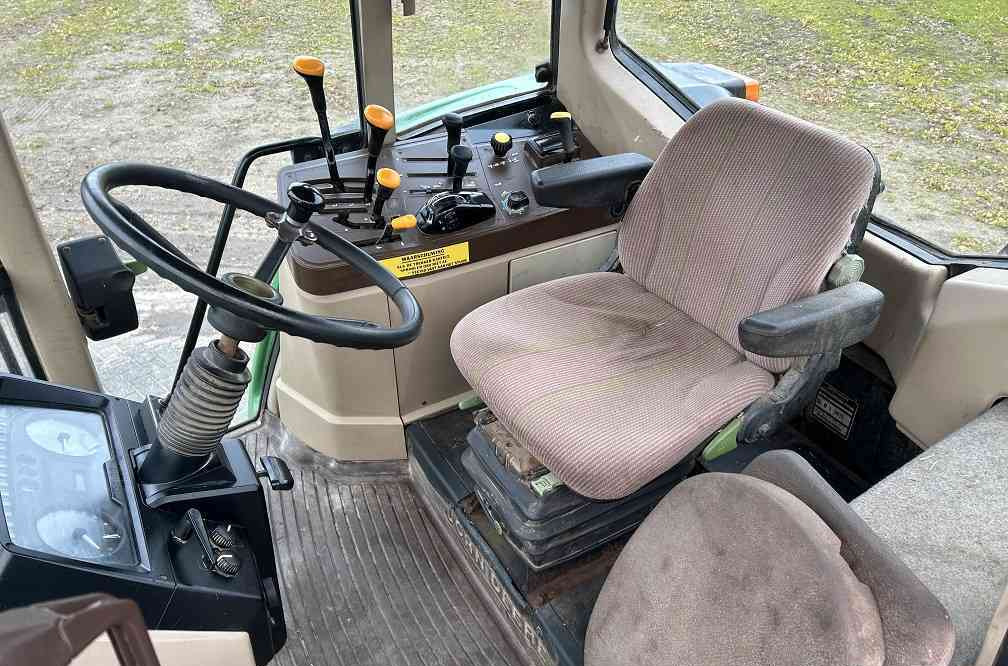 Tractor John Deere 6310, fronthef + pto