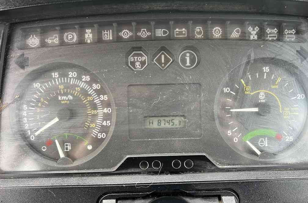 Tractor John Deere 6310, fronthef + pto