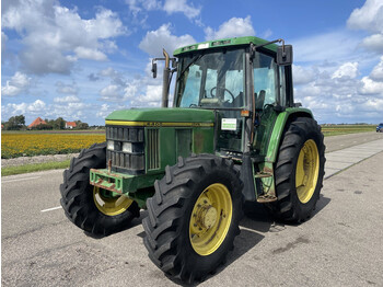 John Deere 6400 - Tractor
