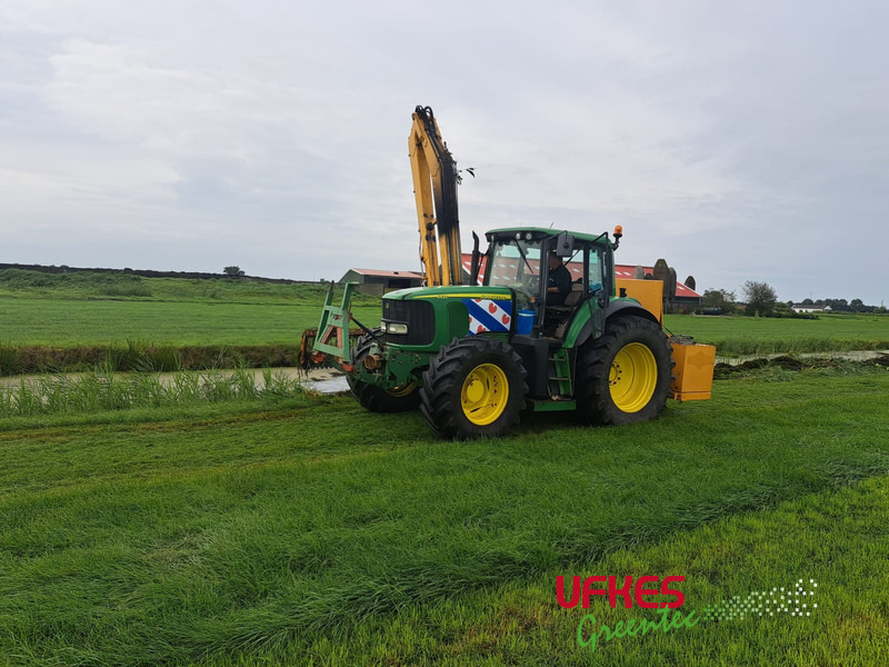 Tractor John Deere 6820 / BOS arm