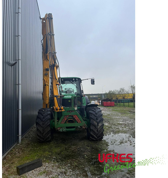 Tractor John Deere 6820 / BOS arm