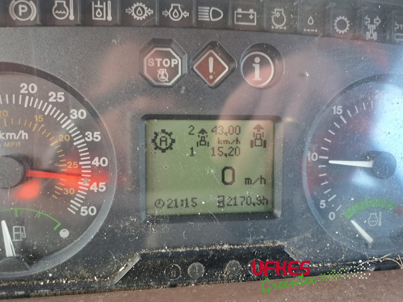 Tractor John Deere 6820 / BOS arm