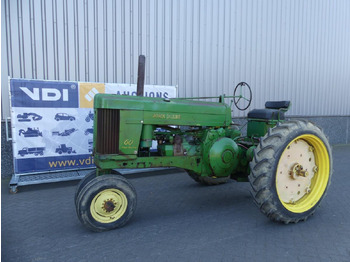 Tractor John-Deere 70