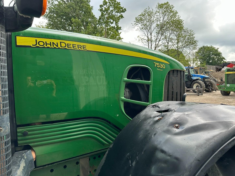 Tractor John Deere 7530