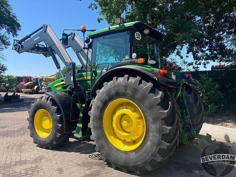 Tractor John Deere 7930