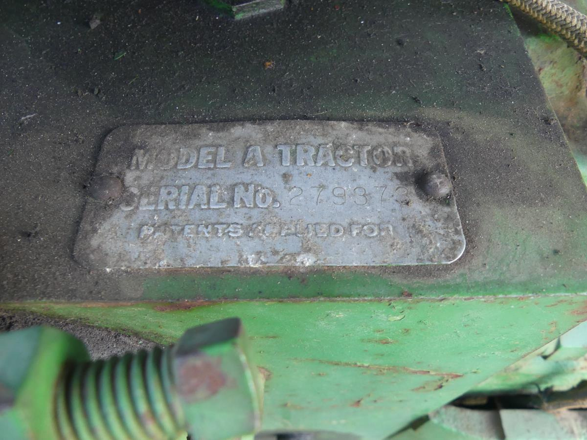 Tractor John-Deere AR