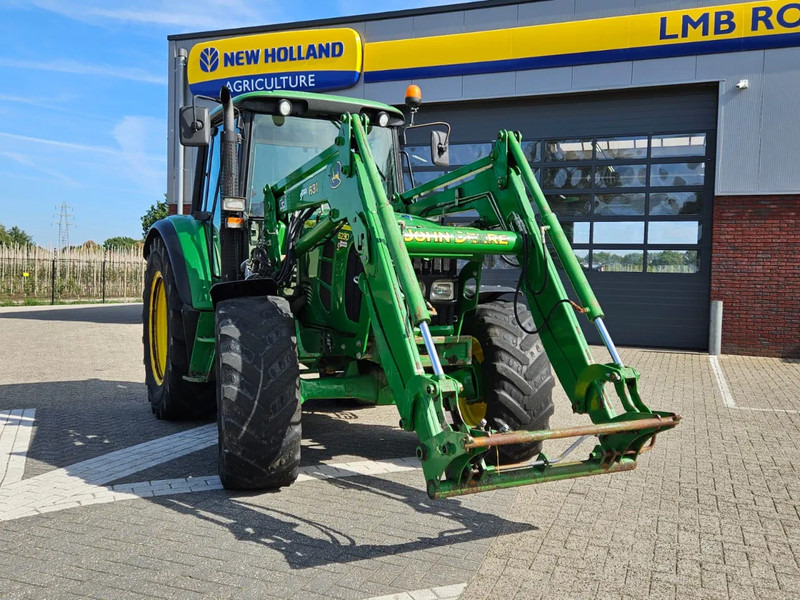 Tractor John Deere met 631 voorlader 6230