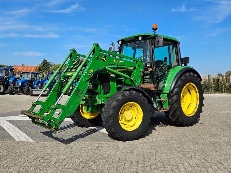 Tractor John Deere met 631 voorlader 6230