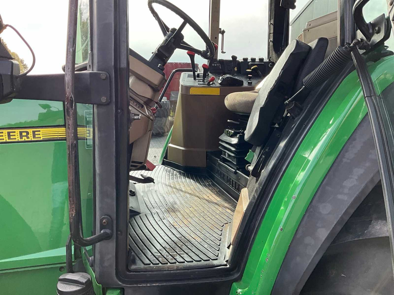 Tractor John deere 6100