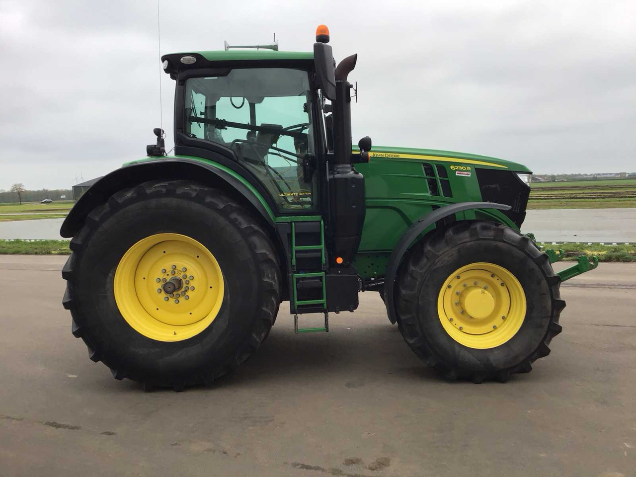 Tractor John deere 6230R