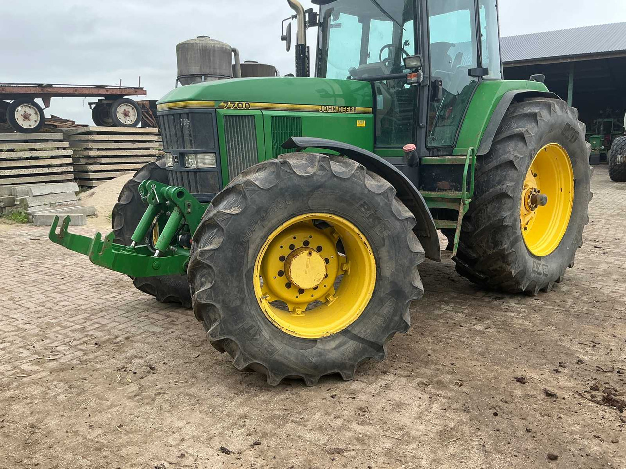 Tractor John deere 7700