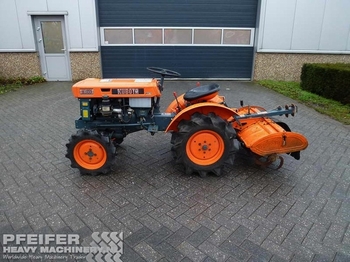 Kubota B6000, 4x4, Cutter. - Tractor