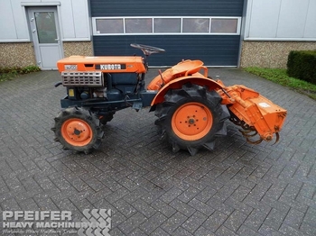 Kubota B7000, 4x4, Cutter. - Tractor