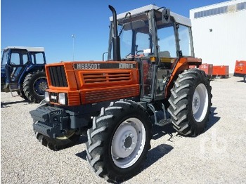 Kubota M6950DT 4Wd Agricultural Tractor - Tractor