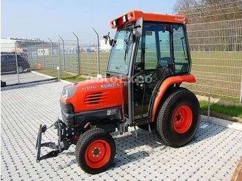 Kubota STV-40  - Tractor