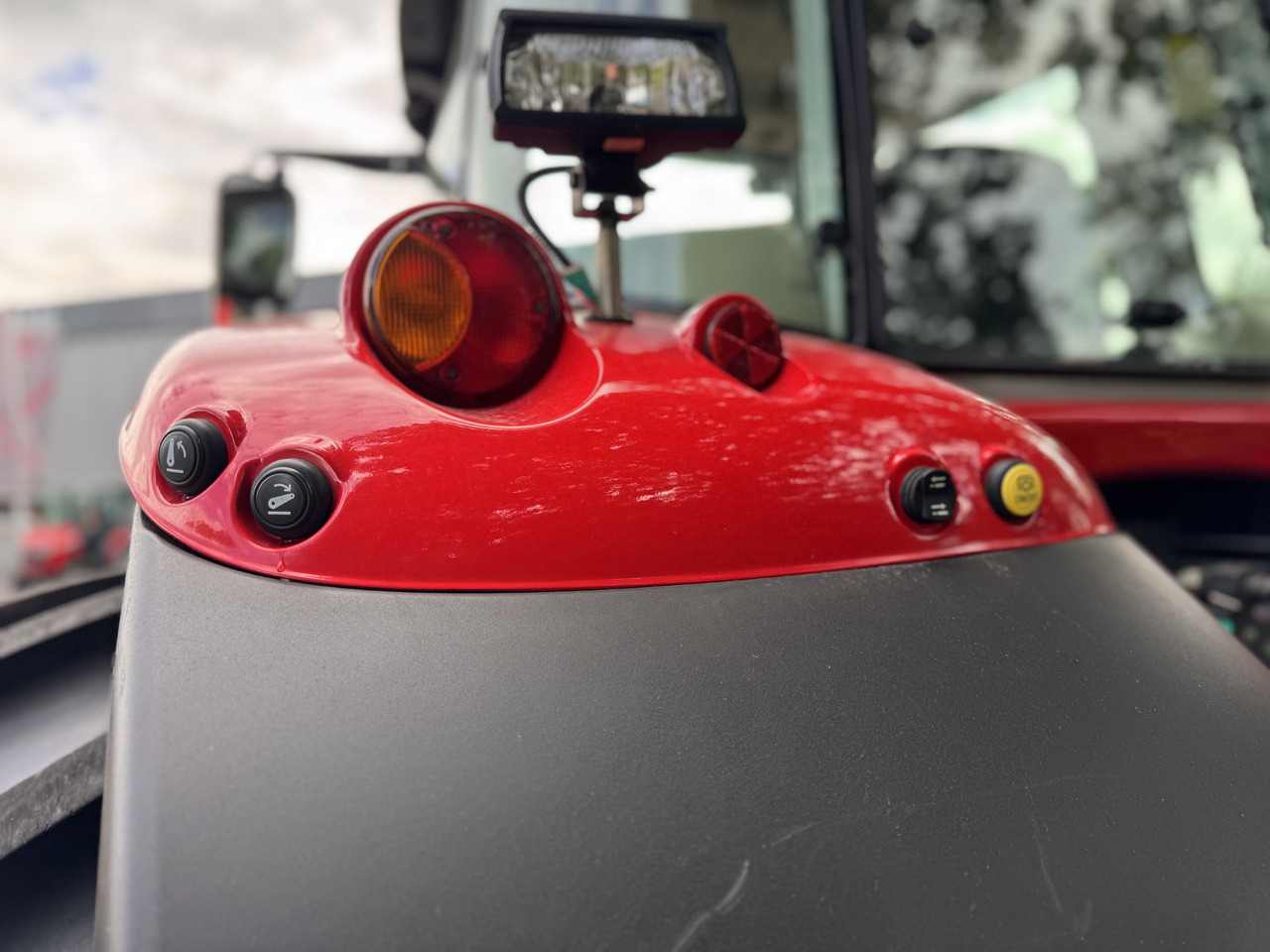 Tractor MASSEY FERGUSON 7s.180 Dyna6 Efficient